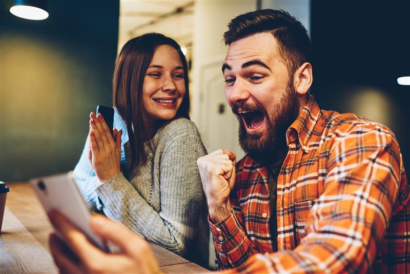 Couple Excited for Silent Auction